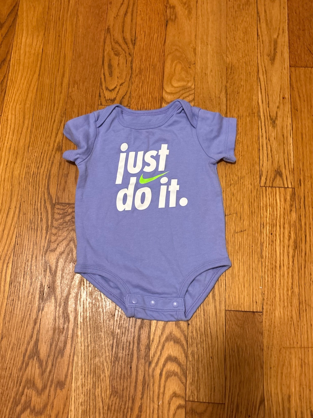 Nike Baby Purple "Just Do It" Short-Sleeve Bodysuit 9 months Like New